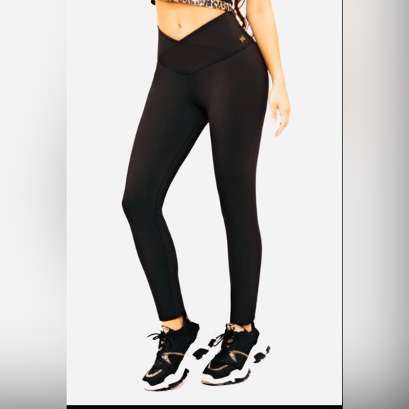 NAVONELLA. Crossed waist black leggings - Picture 4 of 5